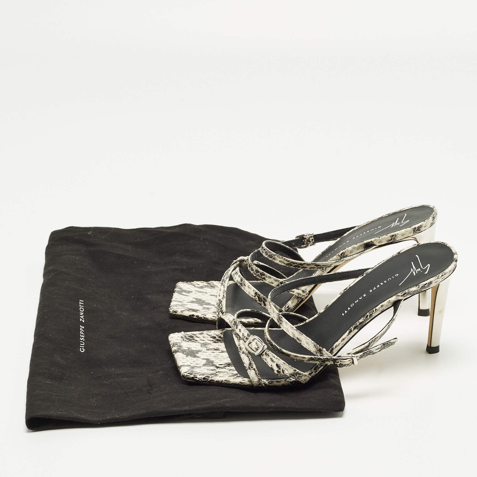 Giuseppe Zanotti Size 38 BlackWhite Python Emboss… - image 9
