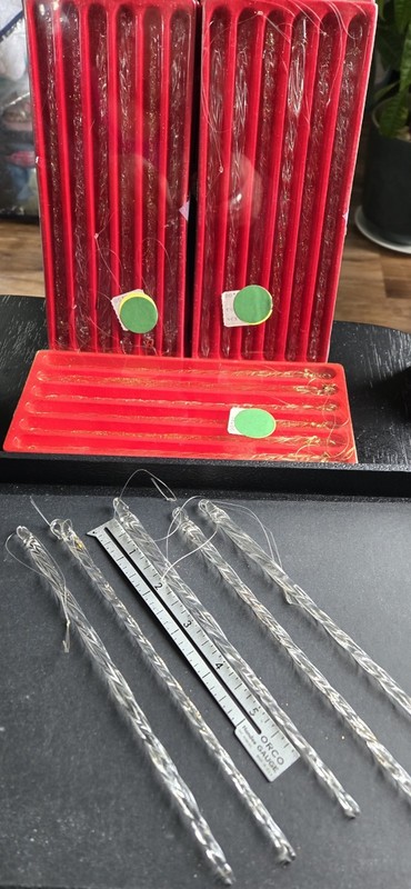 Vtg. Lot Of 30  BlownGlass Icicle Ornaments - Twisted-7.5''-GOLD GLITTER