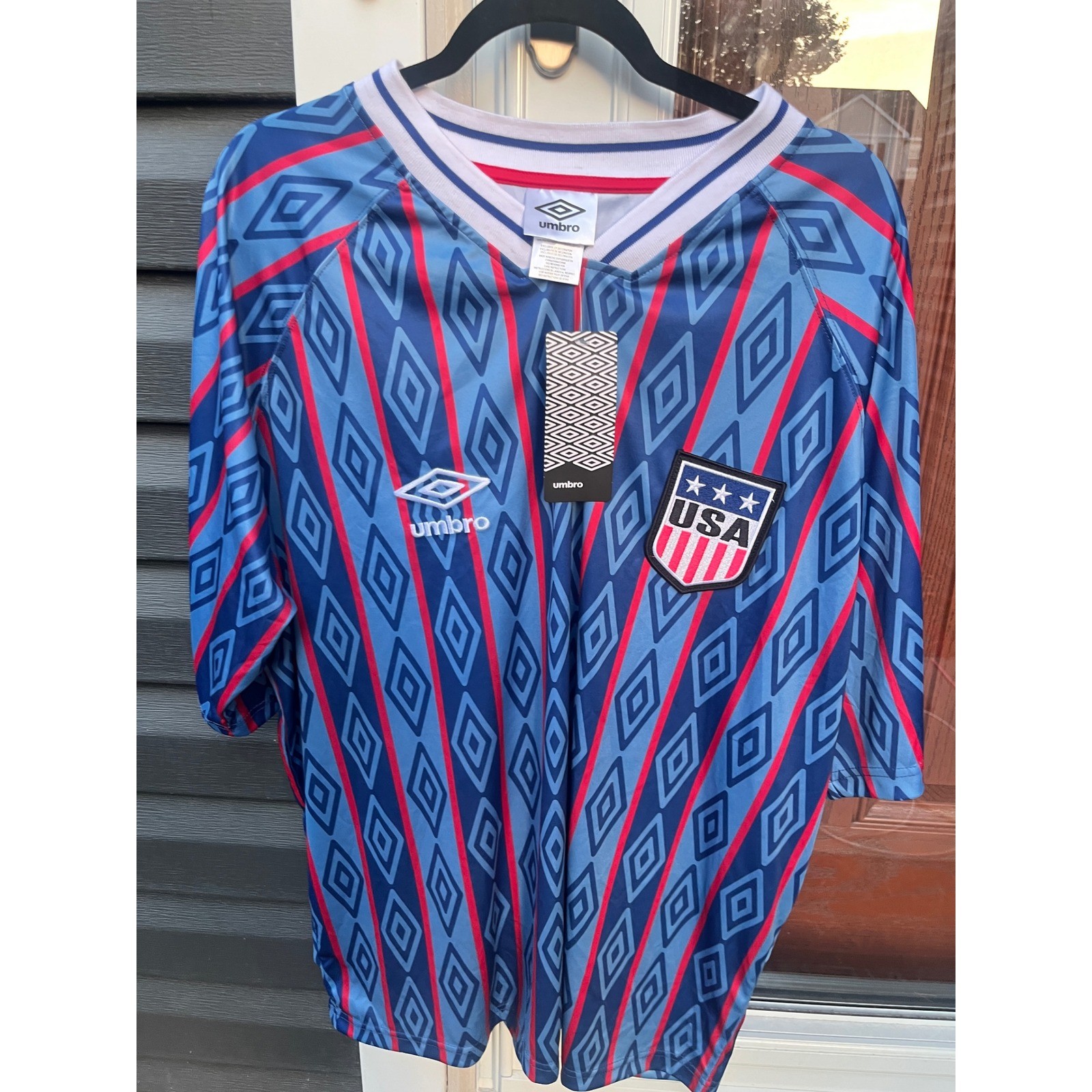 Umbro USA Soccer Jersey Blue Red Geometric Diamond Pattern Mens Large New NWT