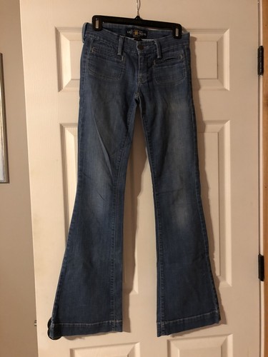 Lucky Brand Charlie Flare Jeans size 
