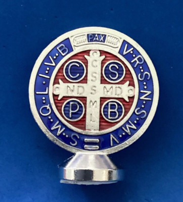 St Benedict Auto Desk Saint Medal Stand 1 3/4 x 2 1/4  Silver Tone Red Blue Enam