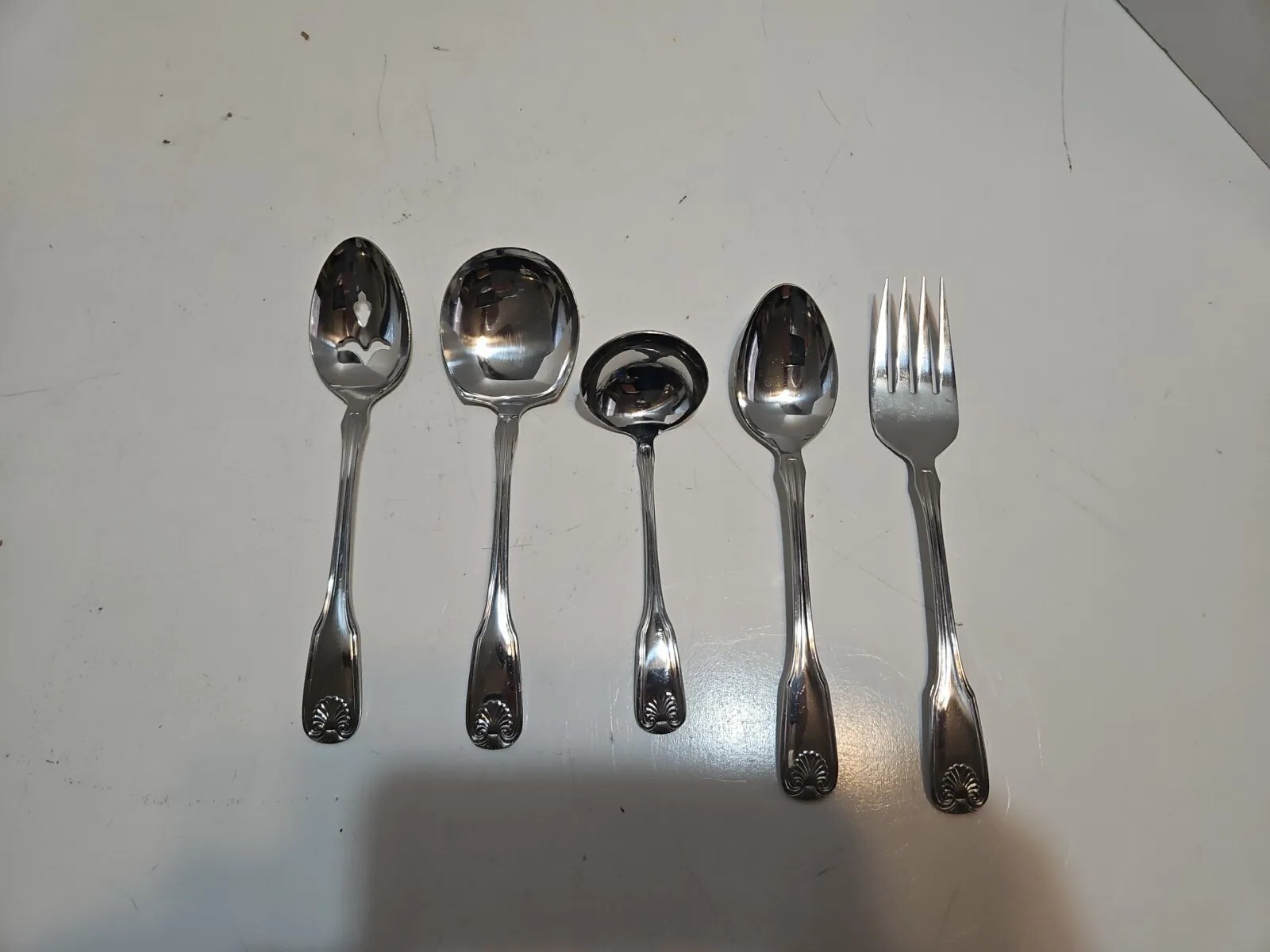 Oneida Shell Pattern Oneida ? Classic Shell Pattern Stainless Steel Flatware 5 Pieces Please ...