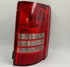 2004-2008 Chrysler Town Country Passenger Side Tail Light Taillight E02b08045