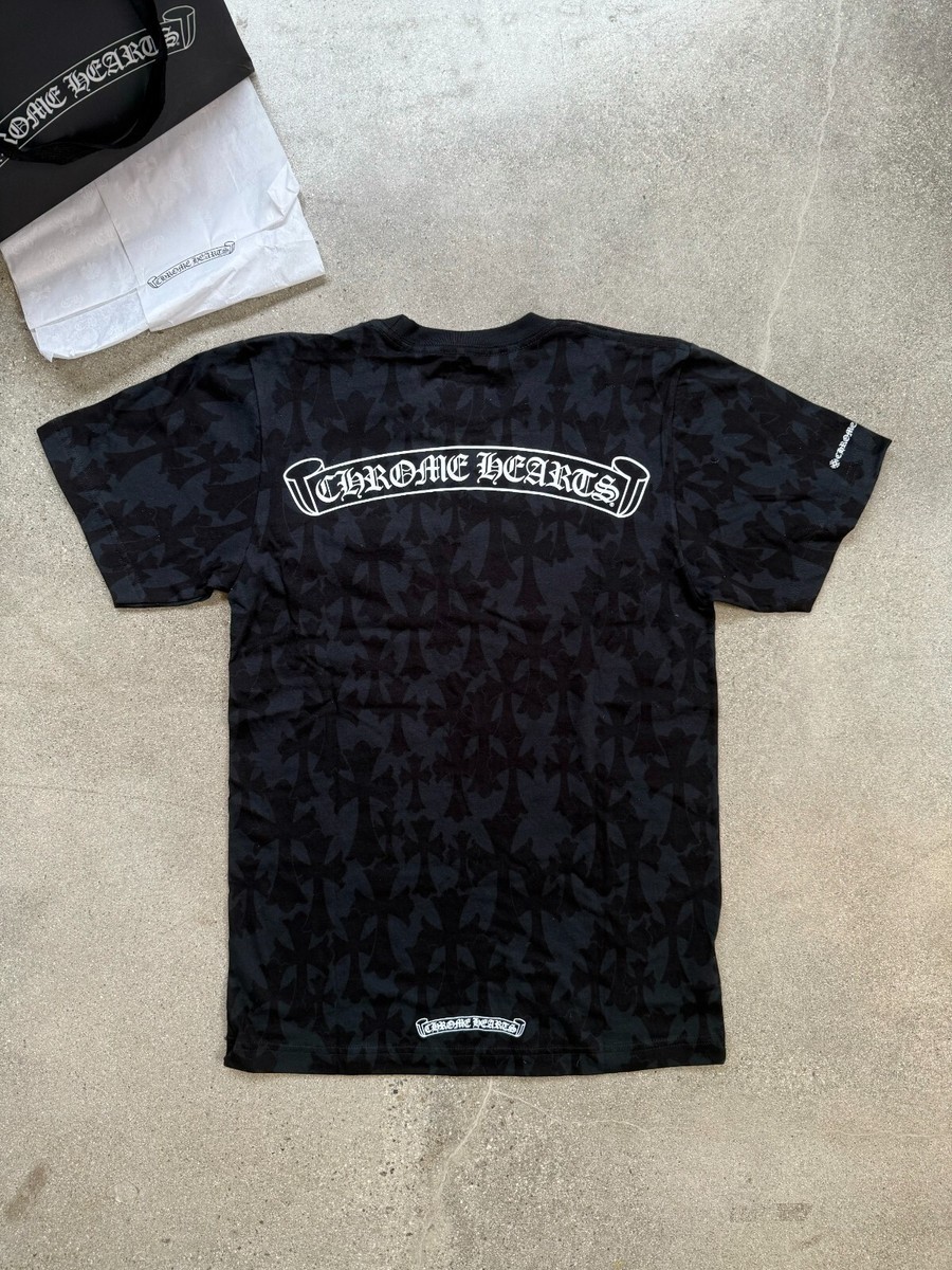 Chrome Hearts | Cemetery Cross Horseshoe | T-Shirt Size Small