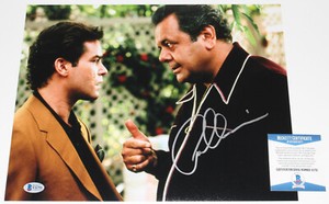 PAUL-SORVINO-SIGNED-039-GOODFELLAS-039-PAULIE-11x14-MOVIE-PHOTO-PROOF-BECKETT-COA-BAS