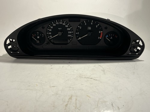 BMW E36 Compact 316i Tacho Kombiinstrument / 8362846