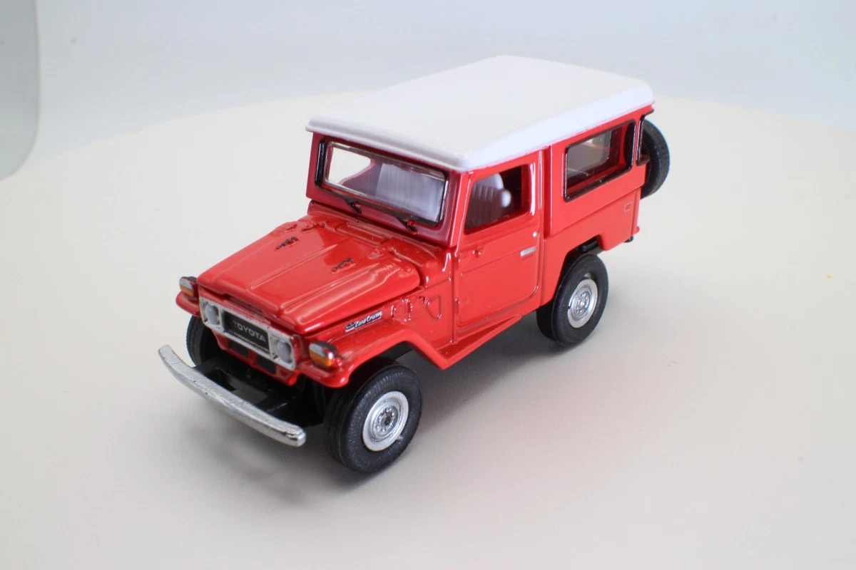 Johnny Lightning Toyota Land Cruiser Contemporary Manufacture