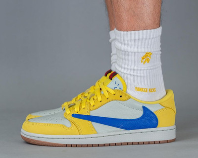 Jordan 1 x Travis Sc0tt Low OG Canary DZ4137-700 - (MEN SIZE US)