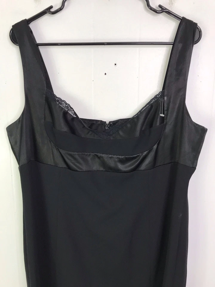 Bloomingdales 连衣裙女式 16 个娃娃 Y2K 90 年代正式迷你复古海报黑色 — 第 2/4 张图片