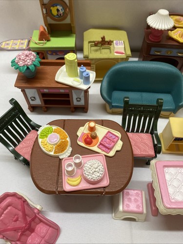 Großes Vintage Konvolut 65 Fisher Price liebevolle Familienmöbel und Zubehör - Bild 7 von 12
