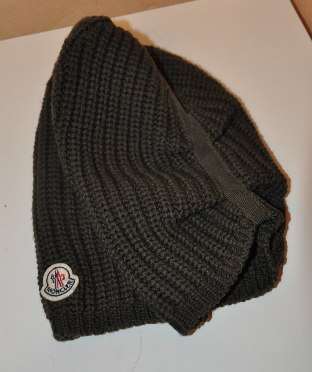 Beret Hat Moncler Beret Patou Cable Knit Beret In Wool And Cashmere