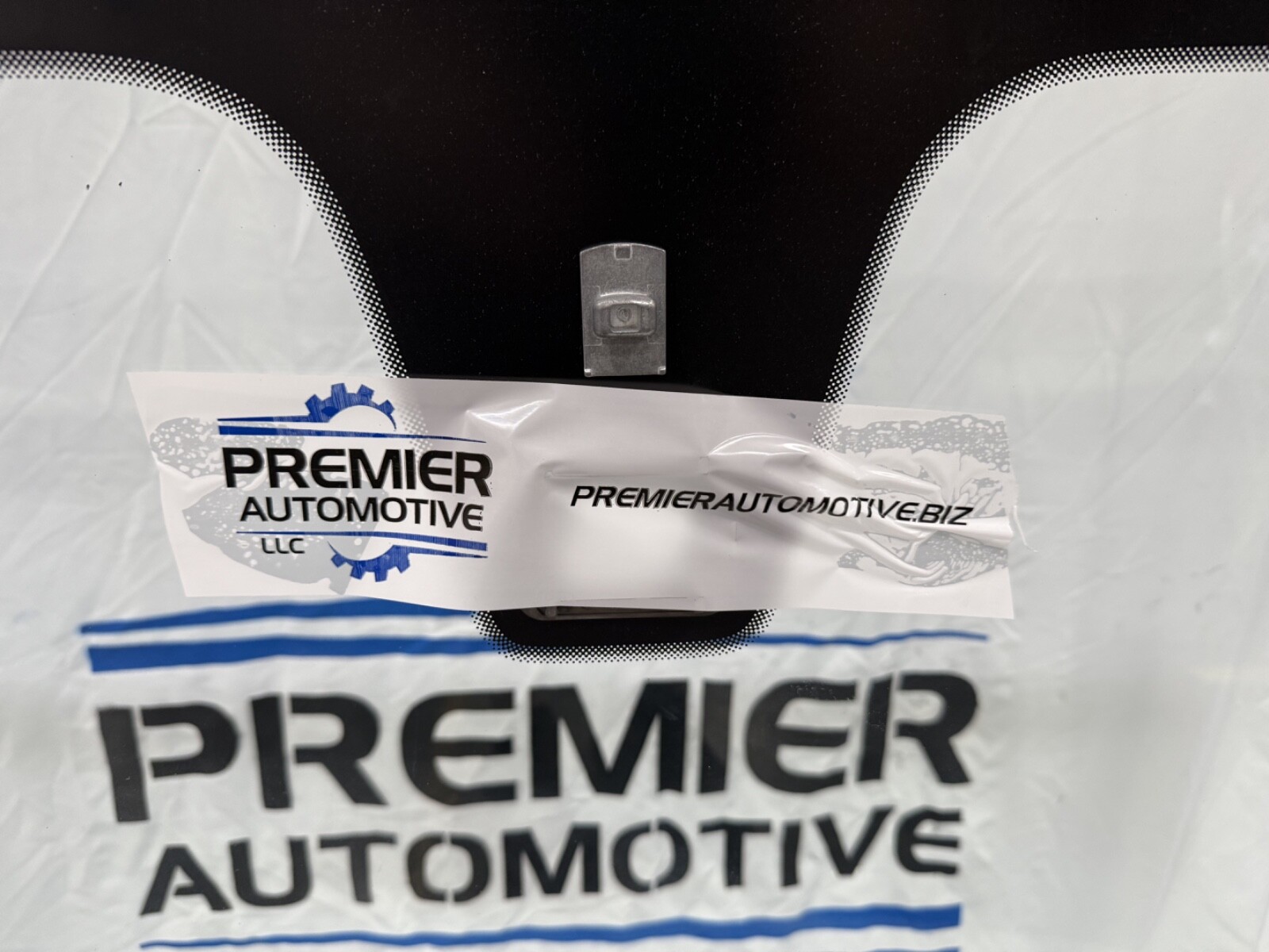07-19 Maserati GranTurismo windshield ***NEW AFTERMARKET***