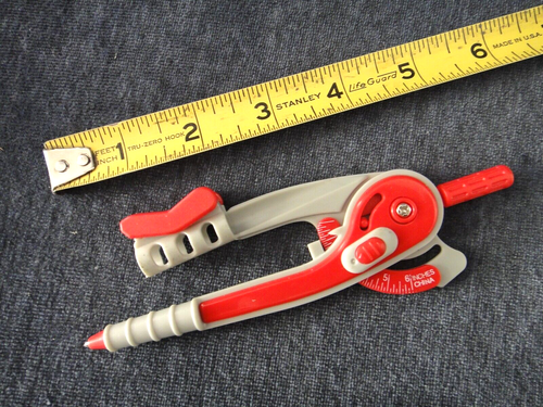 Helix Locking Pencil Holder Compass Color Red and Gray - Picture 2 of 2