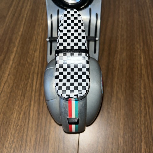 Vintage Vespa Xonex 1:6 Scale Model - Limited Edition Rally Motor Scooter  #1530 - Picture 11 of 17