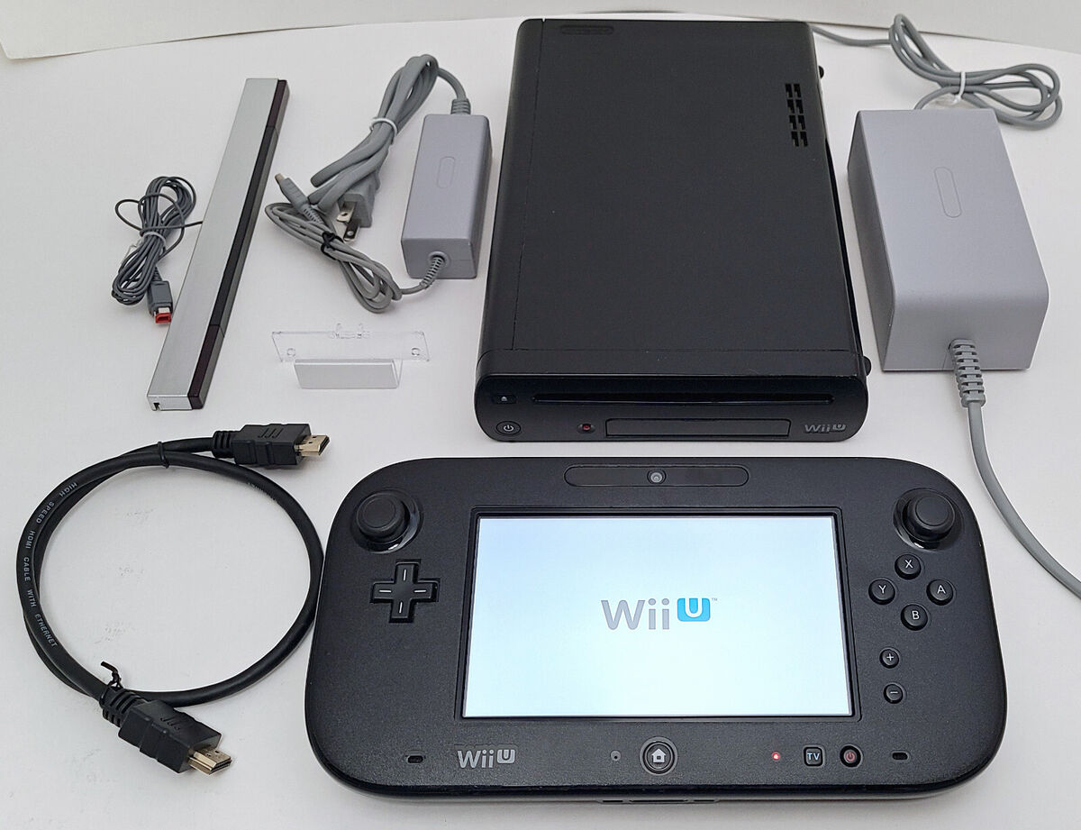 Nintendo Wii U 32GB Deluxe Bundle color negro