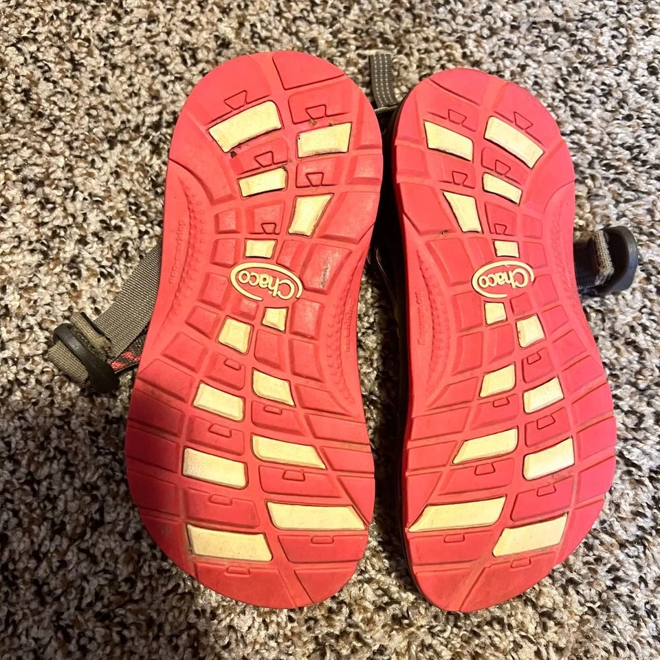 Sandalias deportivas Chaco con correa arco iris aventura al aire libre senderismo zapatos acuáticos Foto 3 de 4