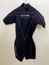 Barely Used Henderson Wetsuit shorty 3mm size 4. Great design. Made in China.