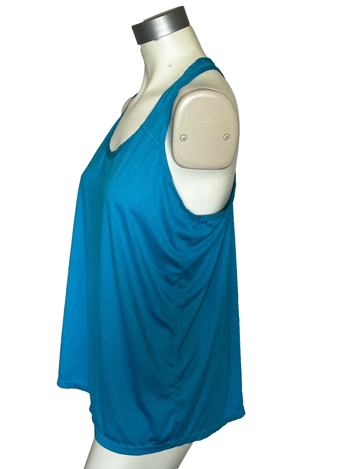 Top deportivo Xersion para mujer espalda deportiva azul aguamarina talla XXL Foto 2 de 4