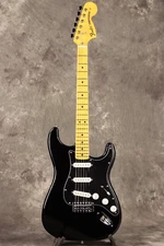 Fender / FSR Made in Japan Traditional 70s Stratocaster Maple Fingerboard Black