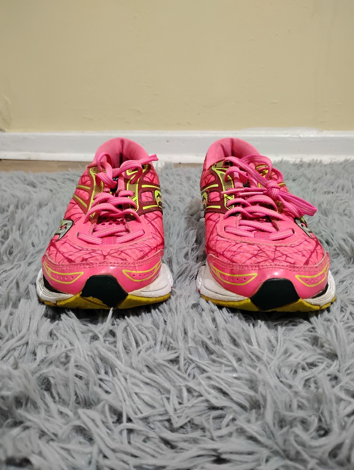 Saucony Breakthru Women’s 7.5 Pink Yellow Running Shoes Sneakers S10265-1 thumbnail 3