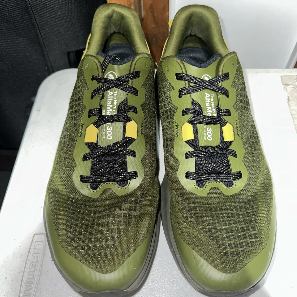 The North Face AltaMesa 300 Trail Hiking Shoes Men’s Size 12 Green - Image 2 of 4