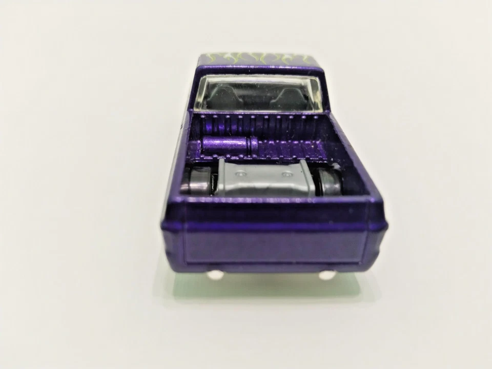 Hot Wheels 2013 '83 Chevy Silverado Purple Flames LOOSE - Immagine 4 di 4