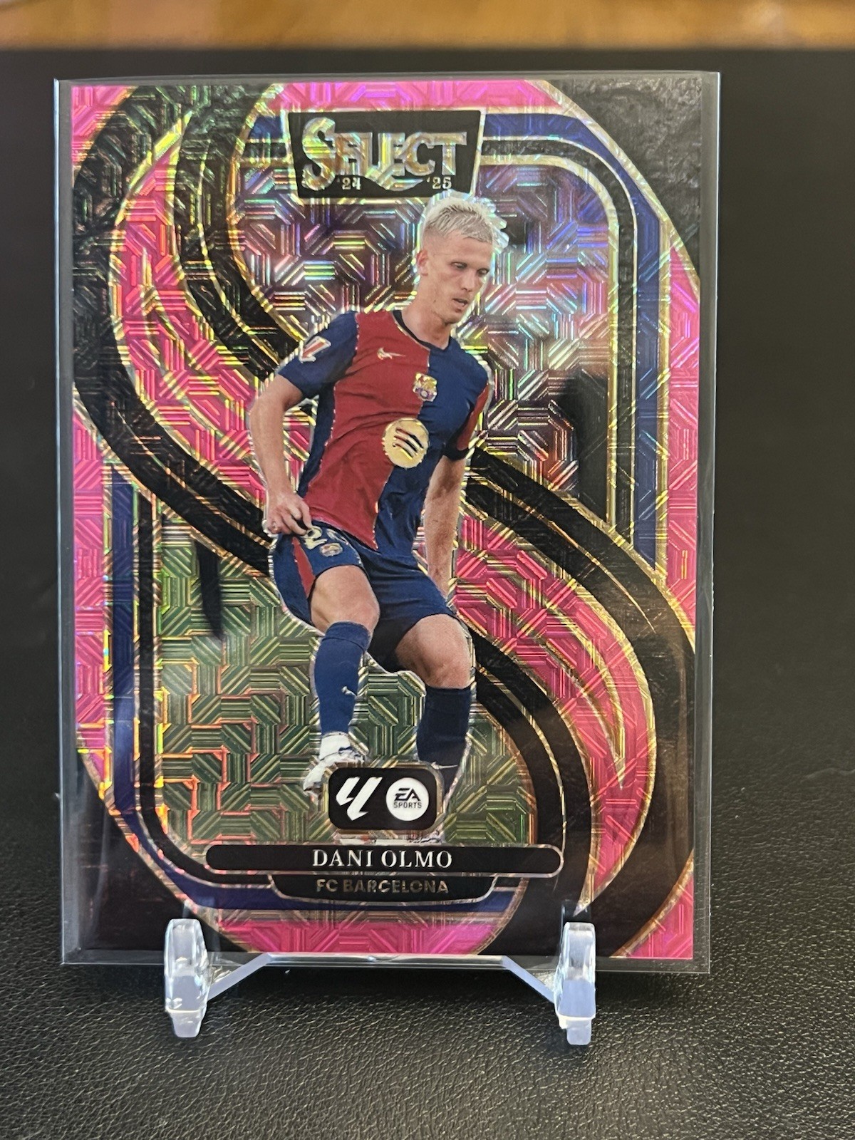 Dani Olmo 2024-25 Select La Liga - Mezzanine Pink Mojo /179 SP - FC Barcelona