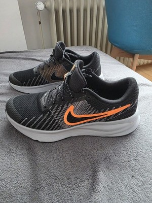 Nike Run Defy Laufschuhe Gr. 42