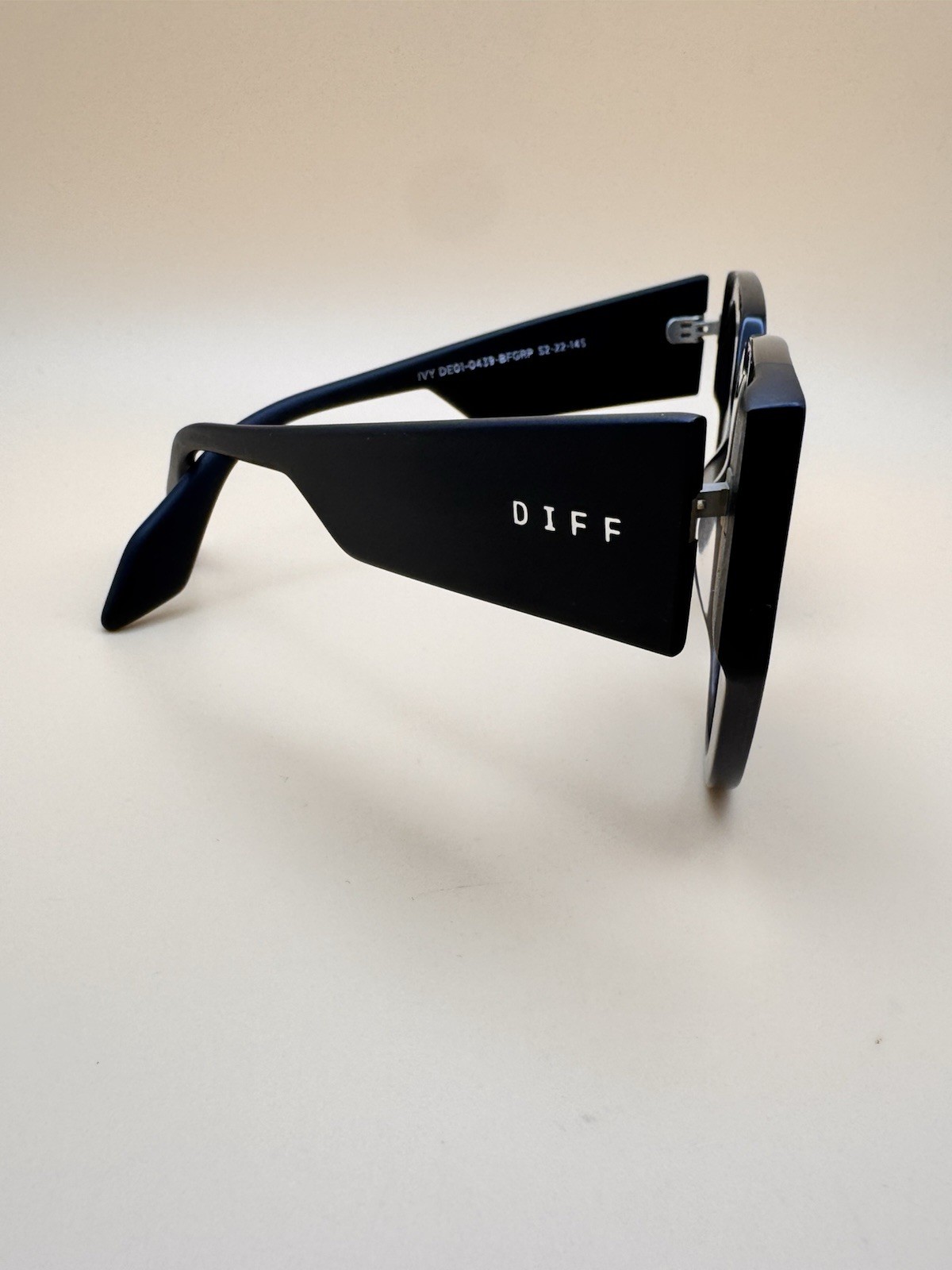 SUNGLASSES DIFF EYEWEAR MAKE A DIFFERENCE DE01-04… - image 5