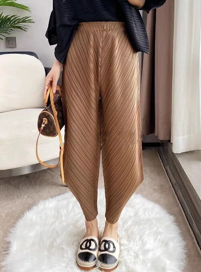 PLEATS PLEASE ラミー混　パンツ Pleats Please Issey Miyake Monthly Colors April straight-leg