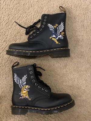 Dr Martens 1460 Souvenir 8 Boots Black Embroidered Skull Women Sz