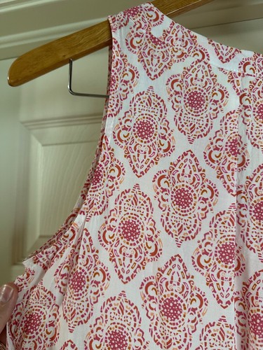 Artisan NY Womens Shirt Pink White Size Medium V Neck Sleeveless Lightweight - Picture 2 of 18