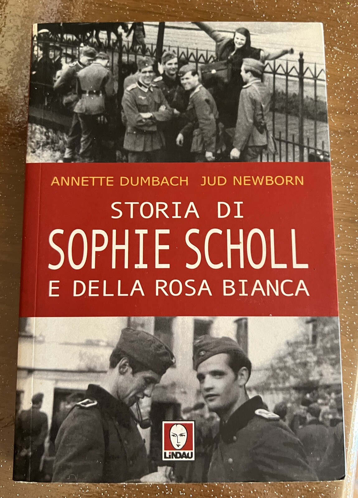 Foto 1 di 2