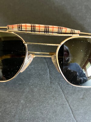 新品未使用　バーバリー　サングラス BURBERRY Gold & Plaid Sunglasses B8866/S 59 19 135 Safilo