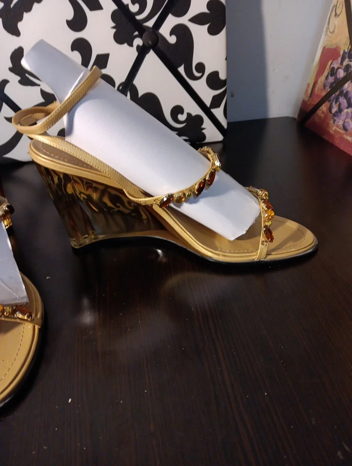 ENZO ANGIOLINI Women's Gold Beaded Strappy Wedge Heels Size US 8 M - Image 3 of 4