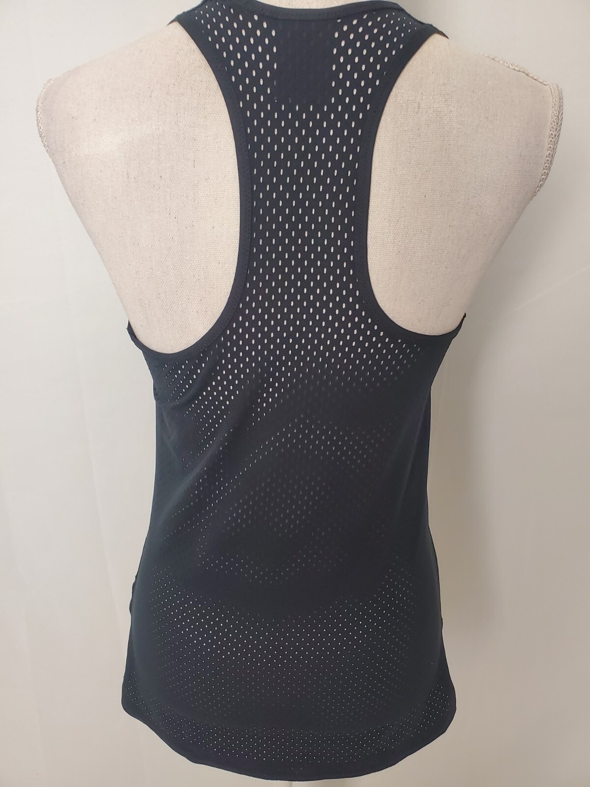 Nike Pro Hypercool Solid Black Athletic Tank Top … - image 6