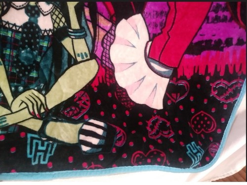 Monster High 2015 Scary Cute Fleece Throw Blanket Cleo Frankie Stein Draculaura - Picture 6 of 9