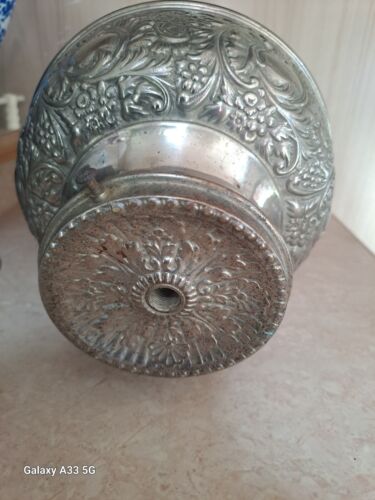 Embossed Miller Kerosene Lamp - Picture 5 of 7