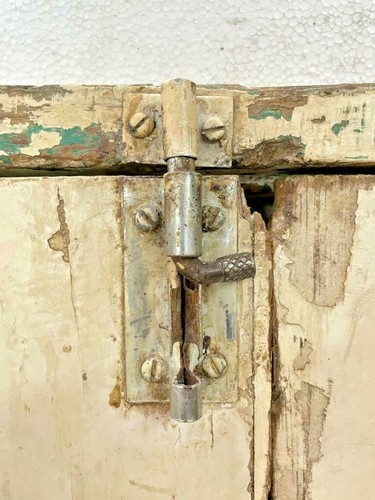 OLD VINTAGE RARE POST OFFICE / CINEMA COUNTER WOODEN & IRON WINDOW DOOR - Picture 11 of 12