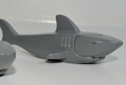 Lego Shark Gray with Gills Mouth Opens - Picture 2 of 2