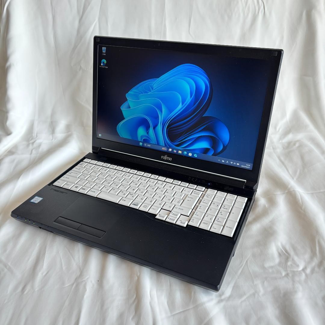 Fujitsu LIFEBOOK A579 B 15.6