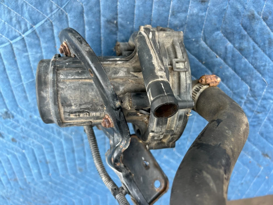 1998-2000 Volvo S70 V70 XC Air Injection Smog Pump 9179271 OEM #3114EM - Image 4 of 4