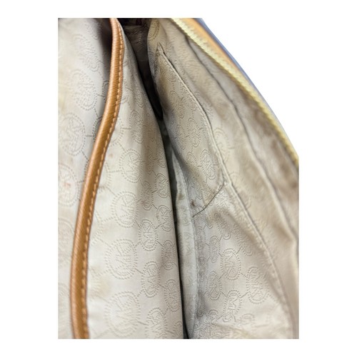 Bolso Bandolera Michael Kors Jet Set Grande Cuero Saffiano - Imagen 7 de 8