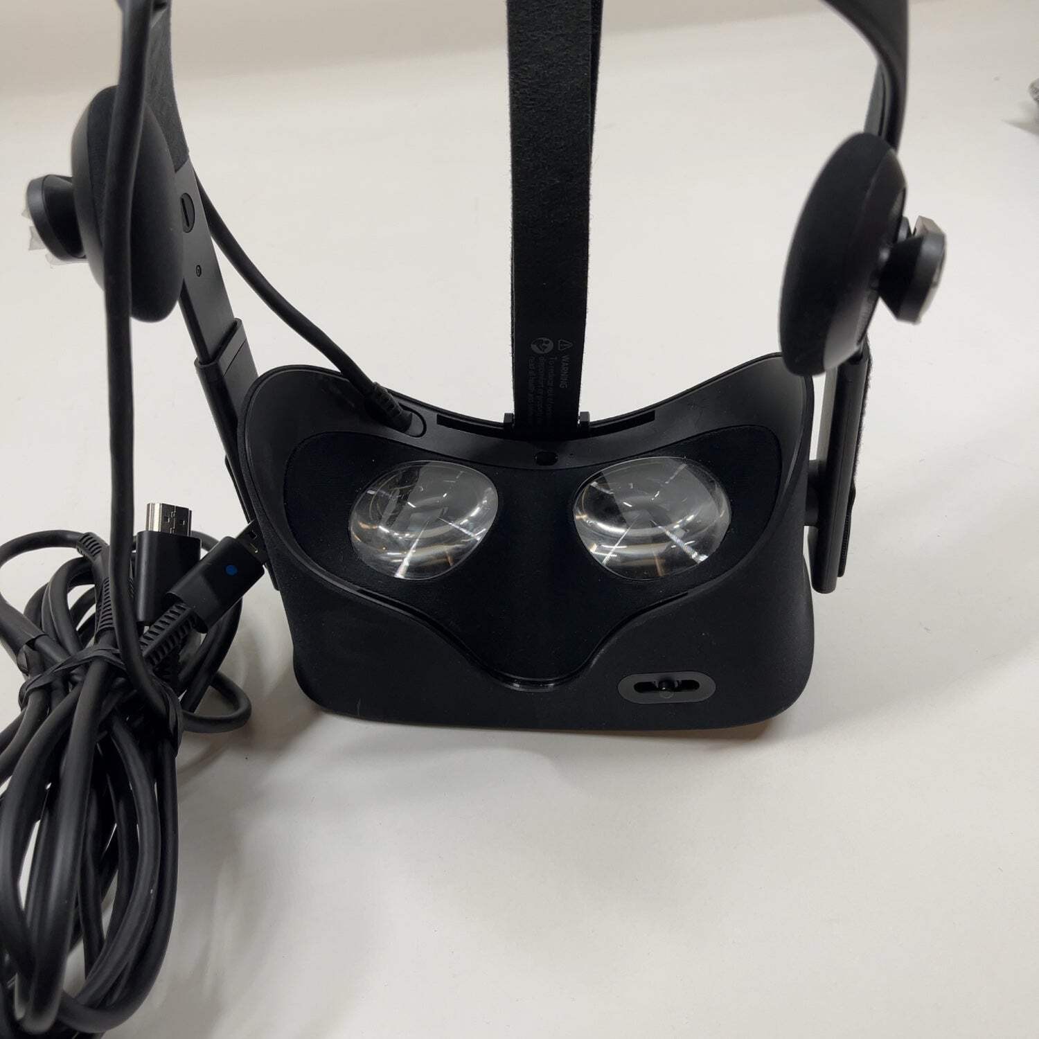 Oculus Rift Standalone All-in-One VR Headset CV1