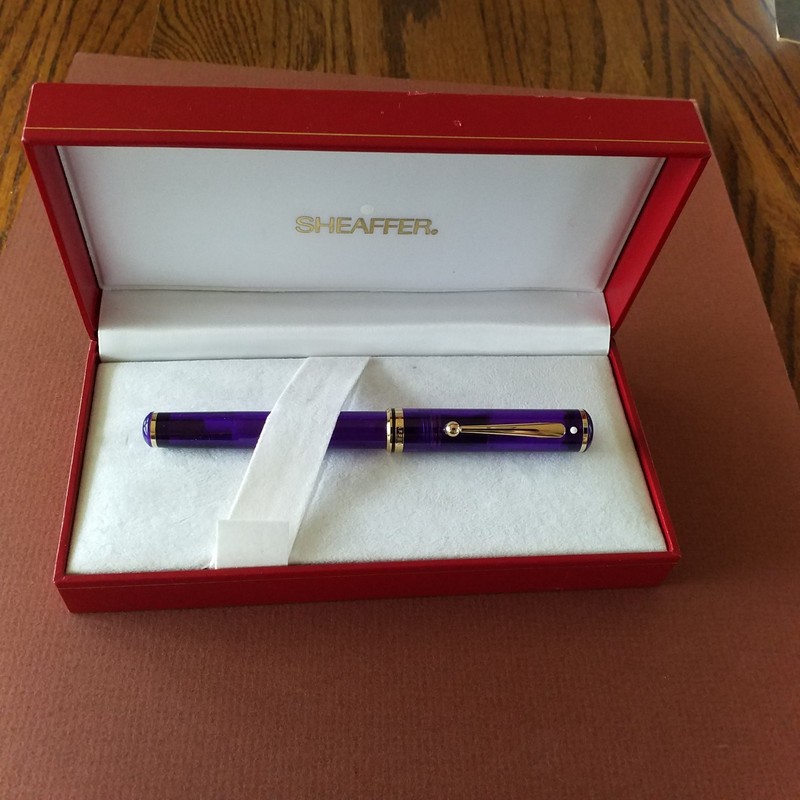 Sheaffer Vintage White Dot "Levenger" Adriatic Purple Fountain Pen-14k fine -