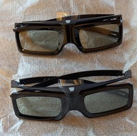 TWO Sony 3D glasses - TDG-BT400A - Never used - in original packaging