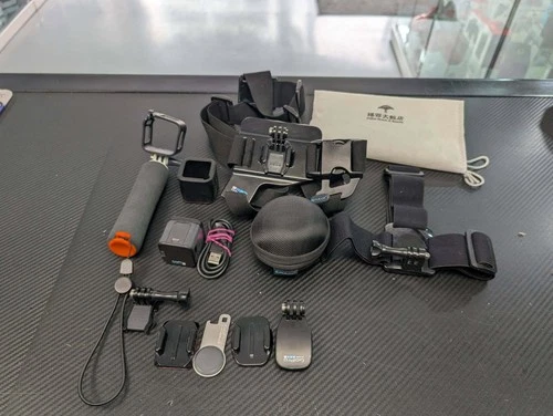 GoPro HERO5 Session Action Camera Bundle – Used, Tested & Working – Wear, No Box