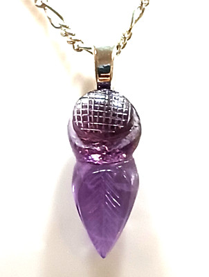 Anhänger, Amethyst, künstlerisch handgeschnitzt, elegant, natur, Edelstein.