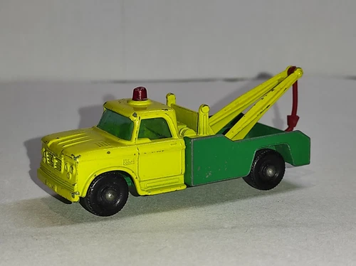 Lesney Matchbox Series No.13 DODGE WRECK TRUCK BP w/ hook & thin original wheels