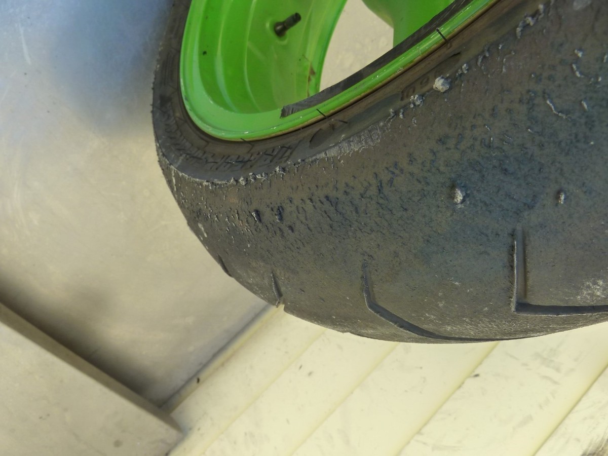 Rear wheel & tire ZX9R ZX 9 R Kawasaki 02 94-03 #G2 | eBay
